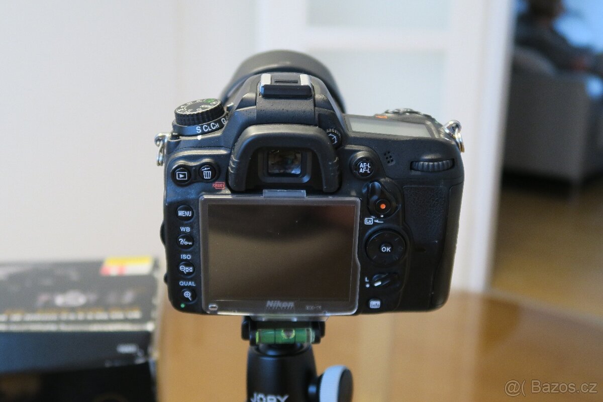 Nikon D7000 + objektiv a příslušenství - 5