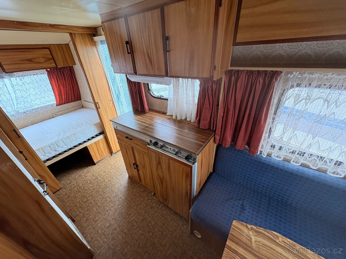 Buerstner 590/900kg, 100km/h - 5