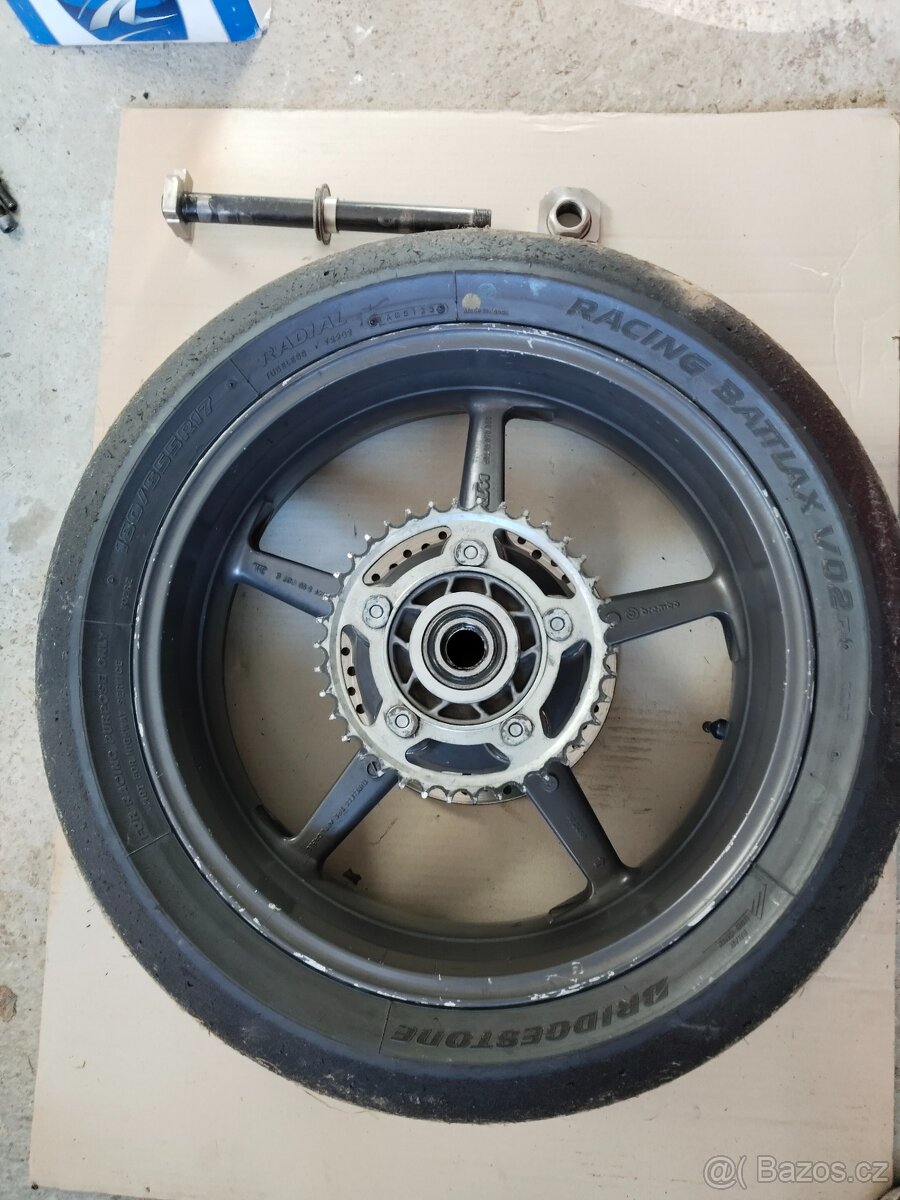 KTM 990 SUPER DUKE na dily - 5