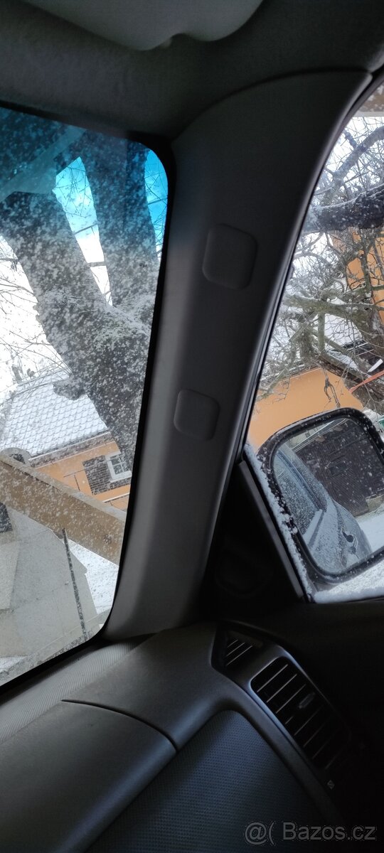 Mitsubishi Pajero přední madla nastupování - 5