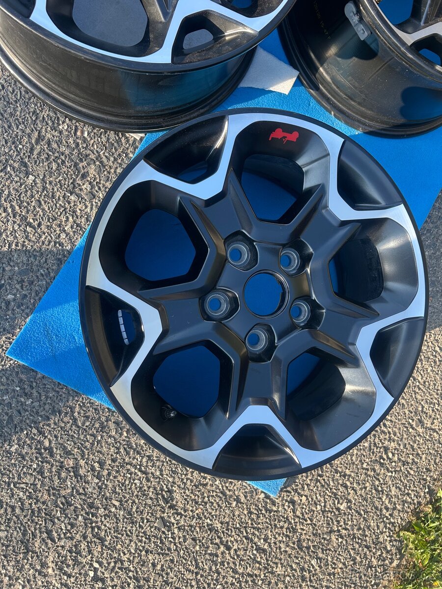 Alu disky kola 5x127 Jeep Wrangler Rubicon Nová s čidly