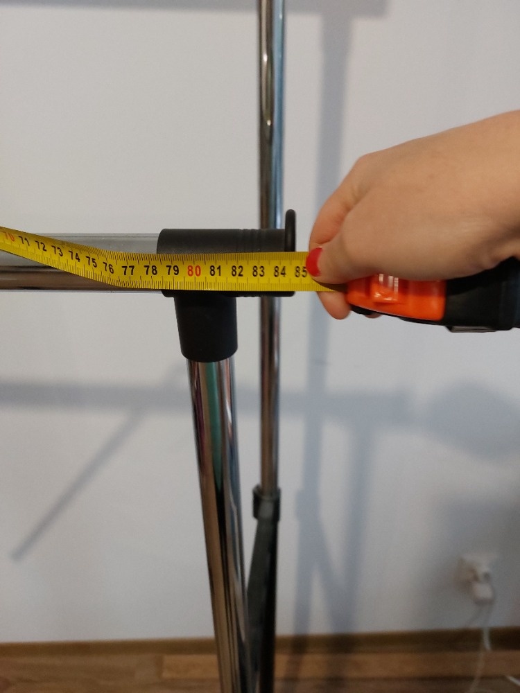 Pojízdné věšáky JYSK - 5