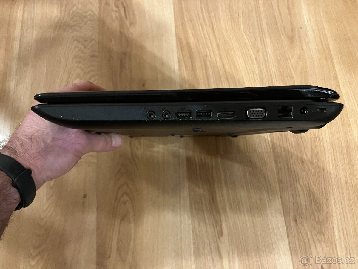 Notebook Asus K72J – nefunkční – na díly - 5