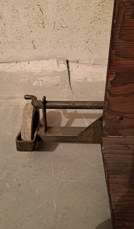 retro motokára z roku 1985 - 5