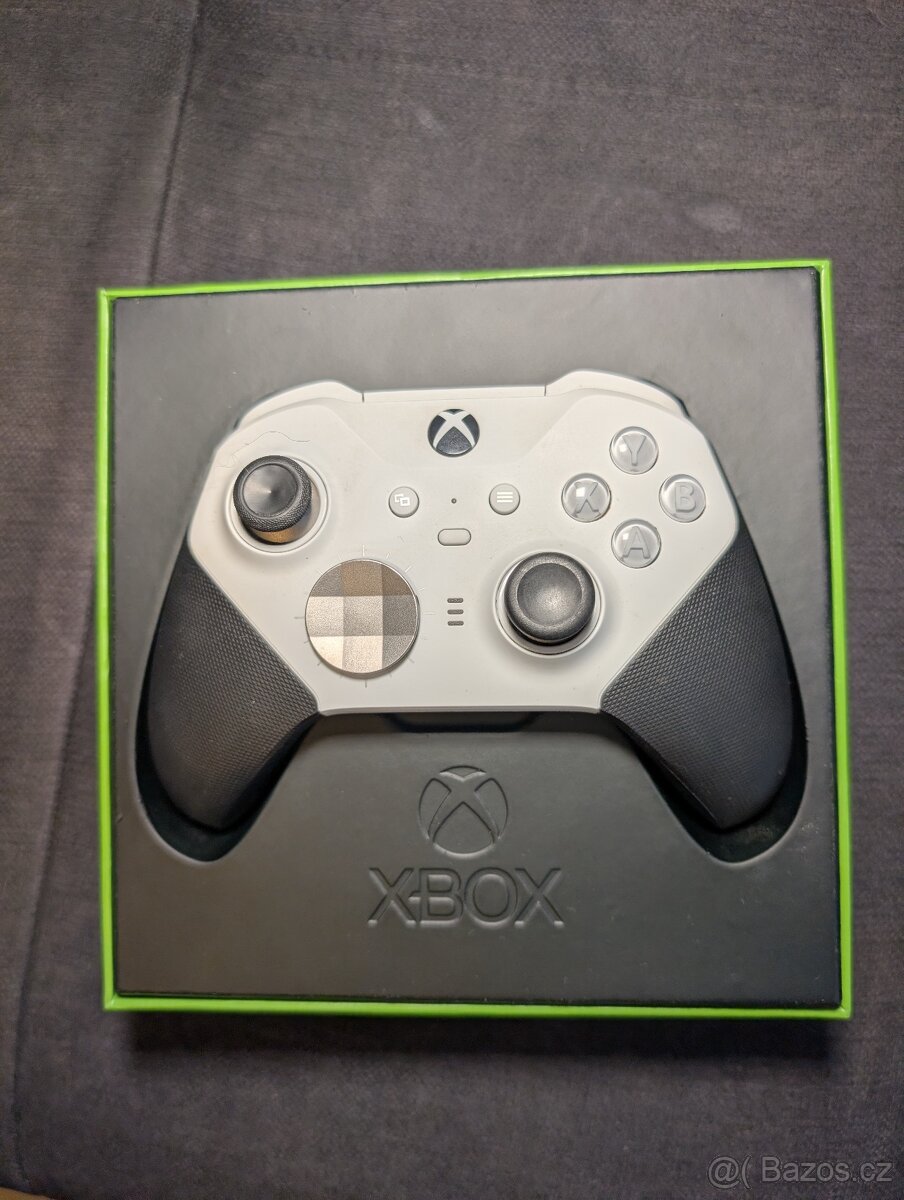 Xbox Series X 1 TB + příslušenství - 5