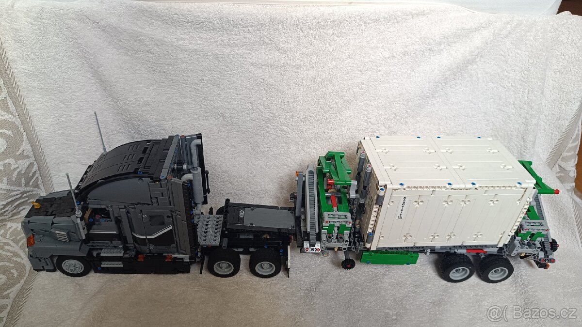 LEGO Technic - 42078 Mack kamion - 5