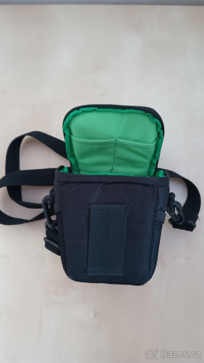 Fotobrašna Rivacase - černá, používaná - 5