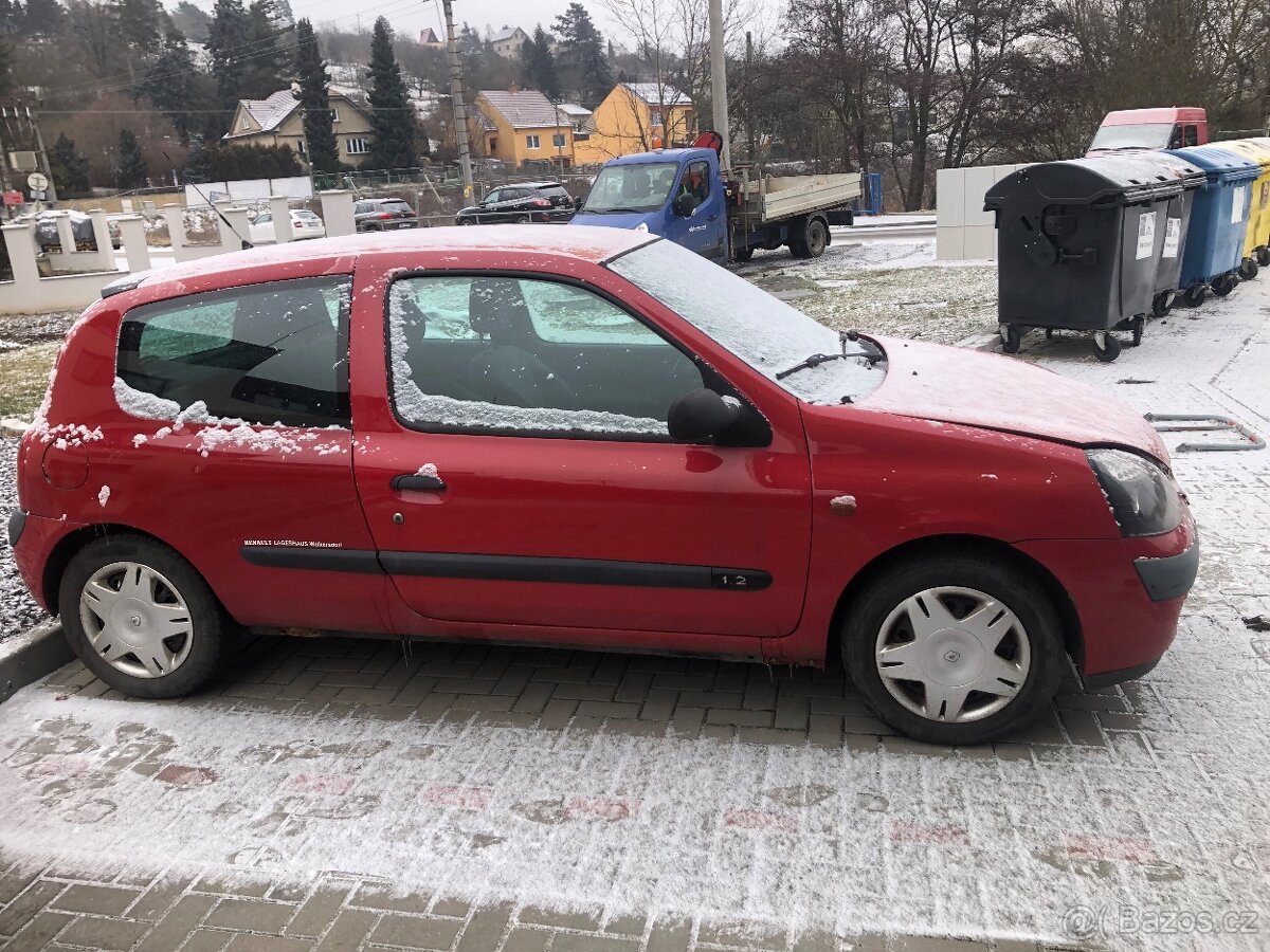 Přidám renaul clio - 5