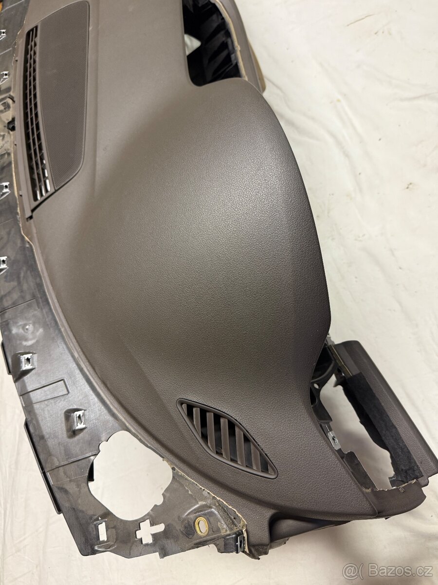 Kompletni airbagova sada + palubni deska - Audi A7 - 5