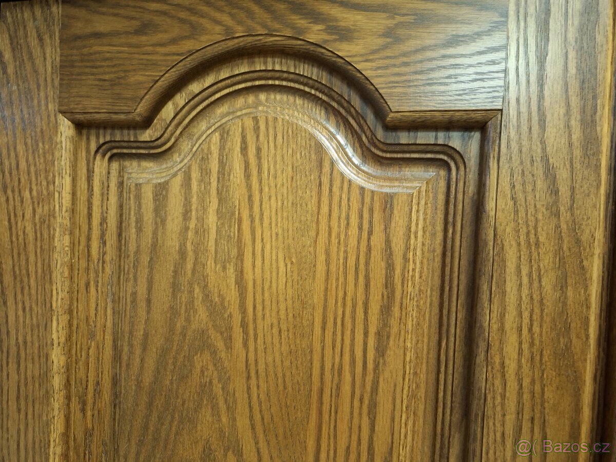 PĚKNÁ RUSTIKÁLNÍ SKŘÍŇ - 5