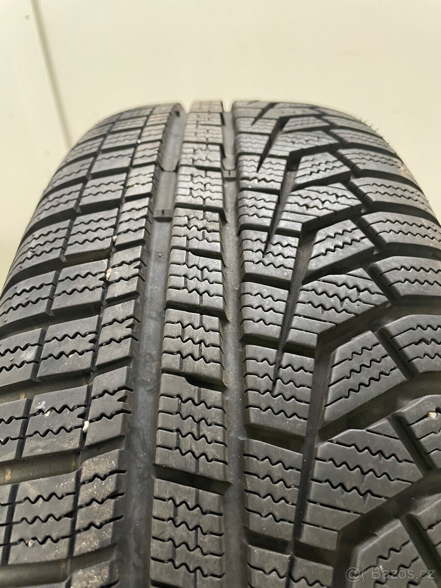 Original zimni alu Audi Q3 5x112 + 215/65/17 95% - 5