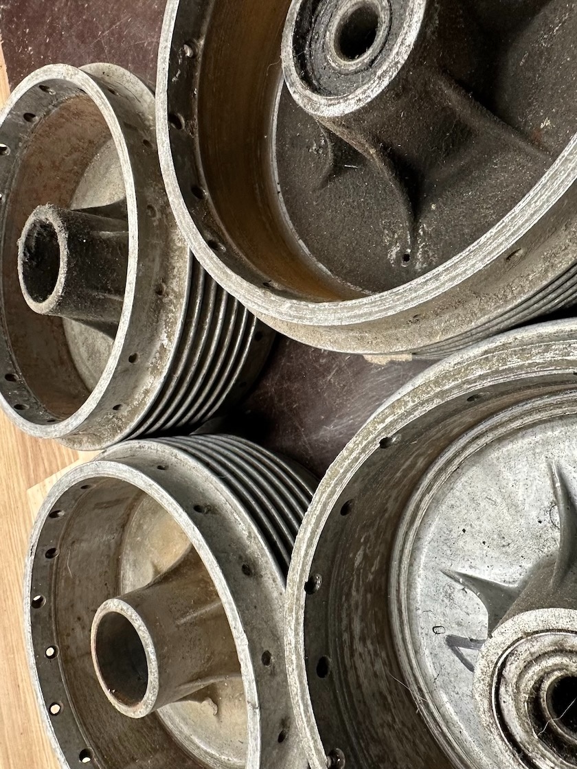 Predám stred kola, brzdový buben JAWA ČZ 175 250 350 - 5