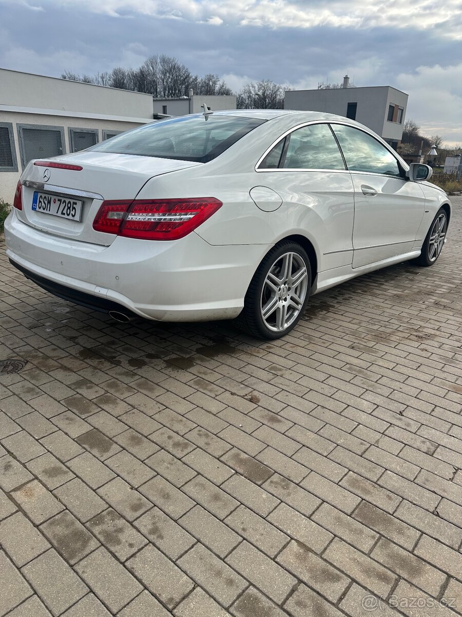Mercedes Benz E coupe 350cdi, AMG paket, 170kW, 2. Majitel - 5
