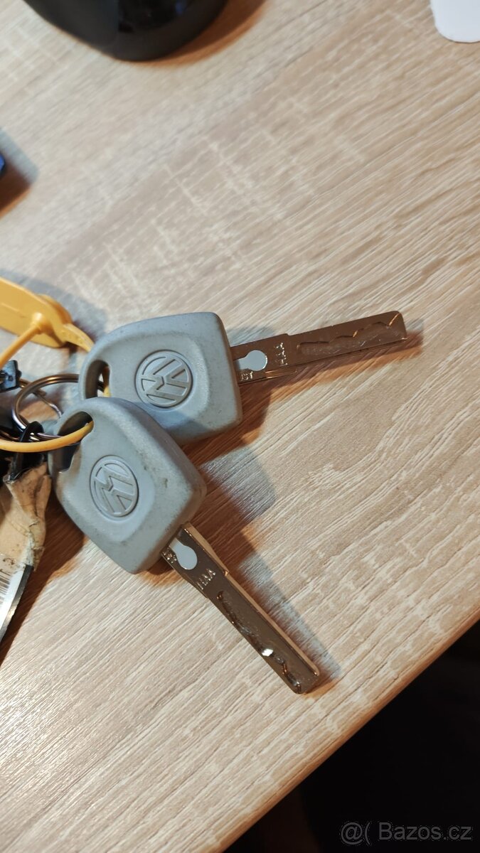 Sedacka T6.1 s trezorem - 5