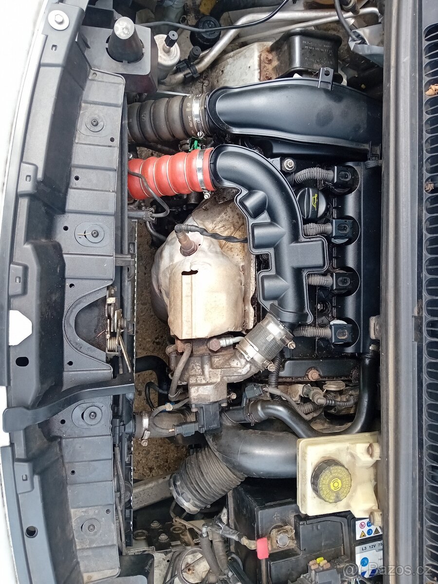 Peugeot 3008 1.6 ( 115 kW - 5FV ) r.v.2010 - 5