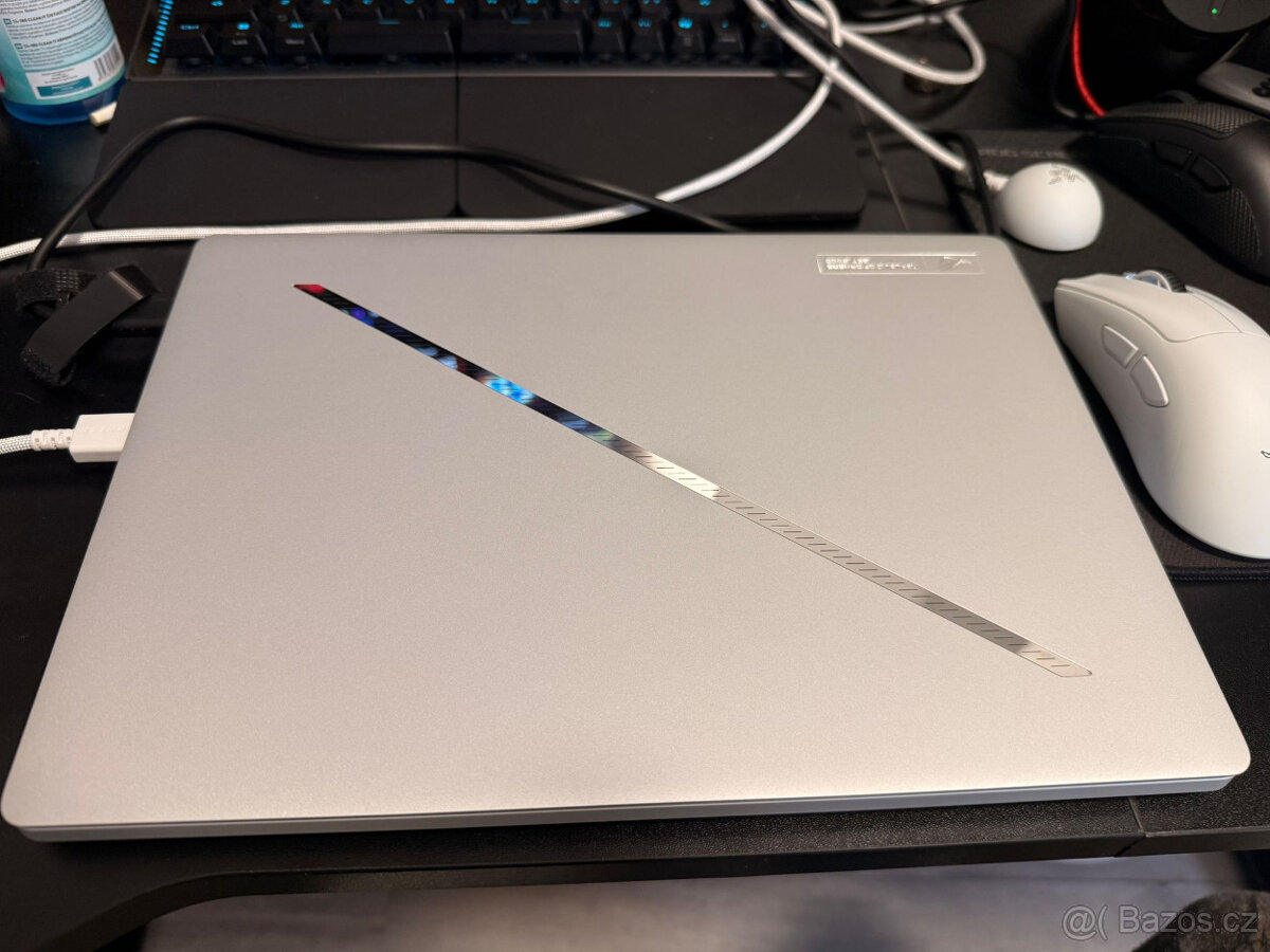 RTX 5080 Asus ROG Zephyrus G14 - 5