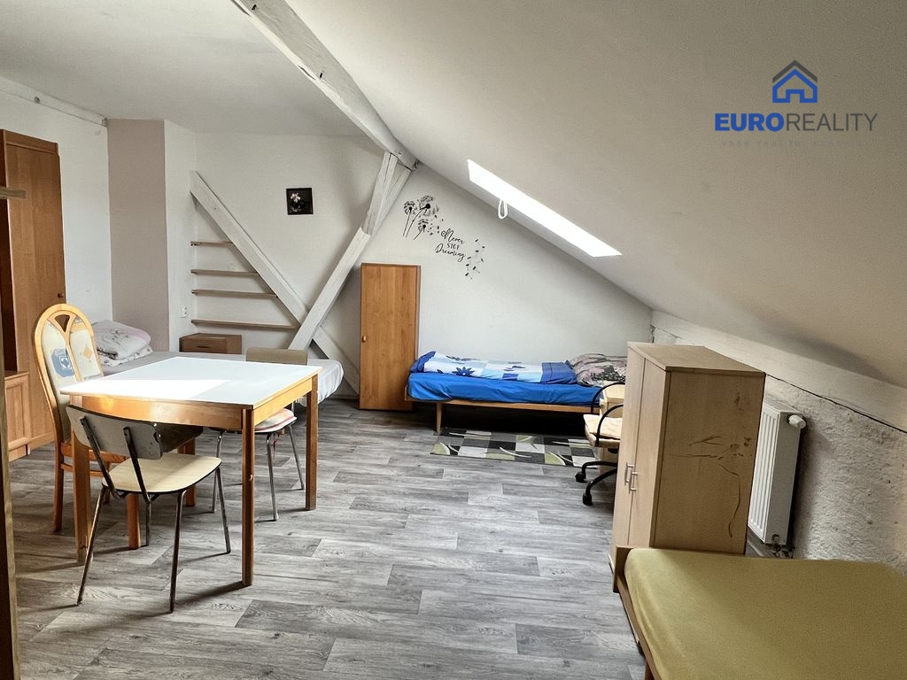 Pronájem, byt 3+1, 75 m2, Chodova Planá, ul. Vyškovská - 5