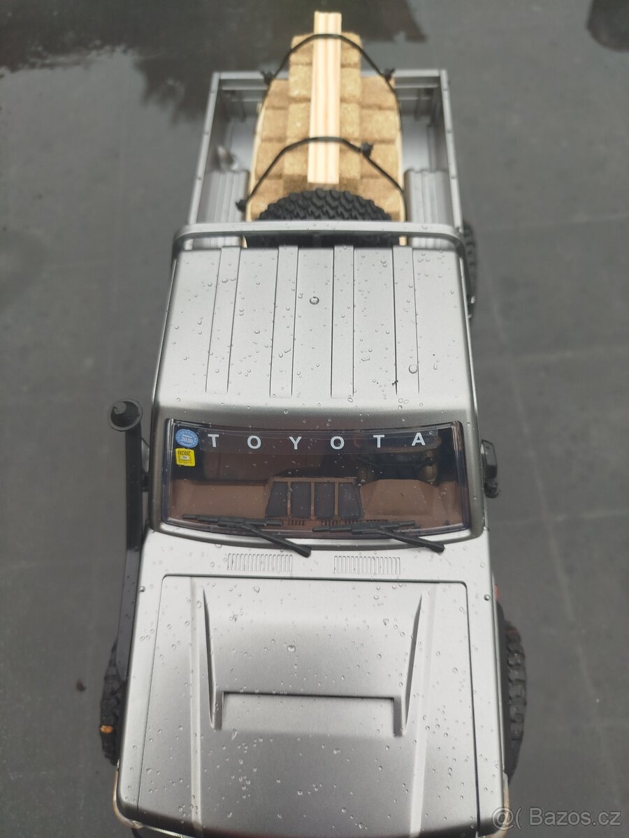 RC auto L.Rover MN 82 - 5