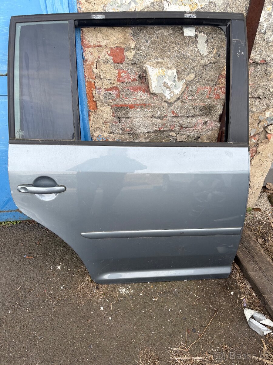 Touran 1T2 dveře kapota - 5