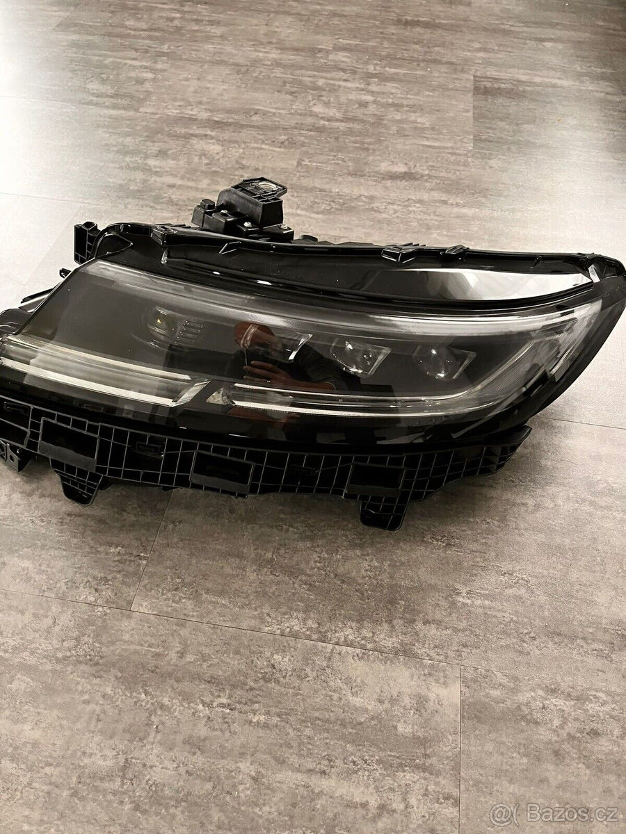 LED světlomet pro nový Range Rover Sport od roku 2023 LR1670