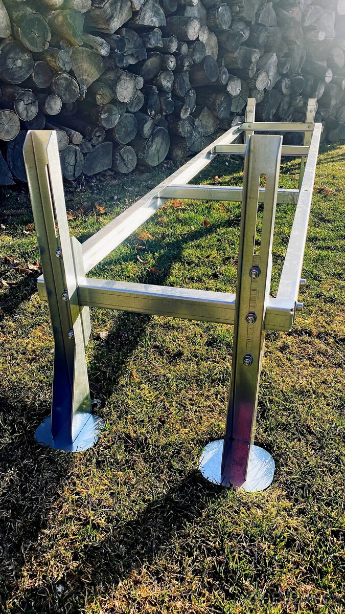 Stojan pod úle. - 5