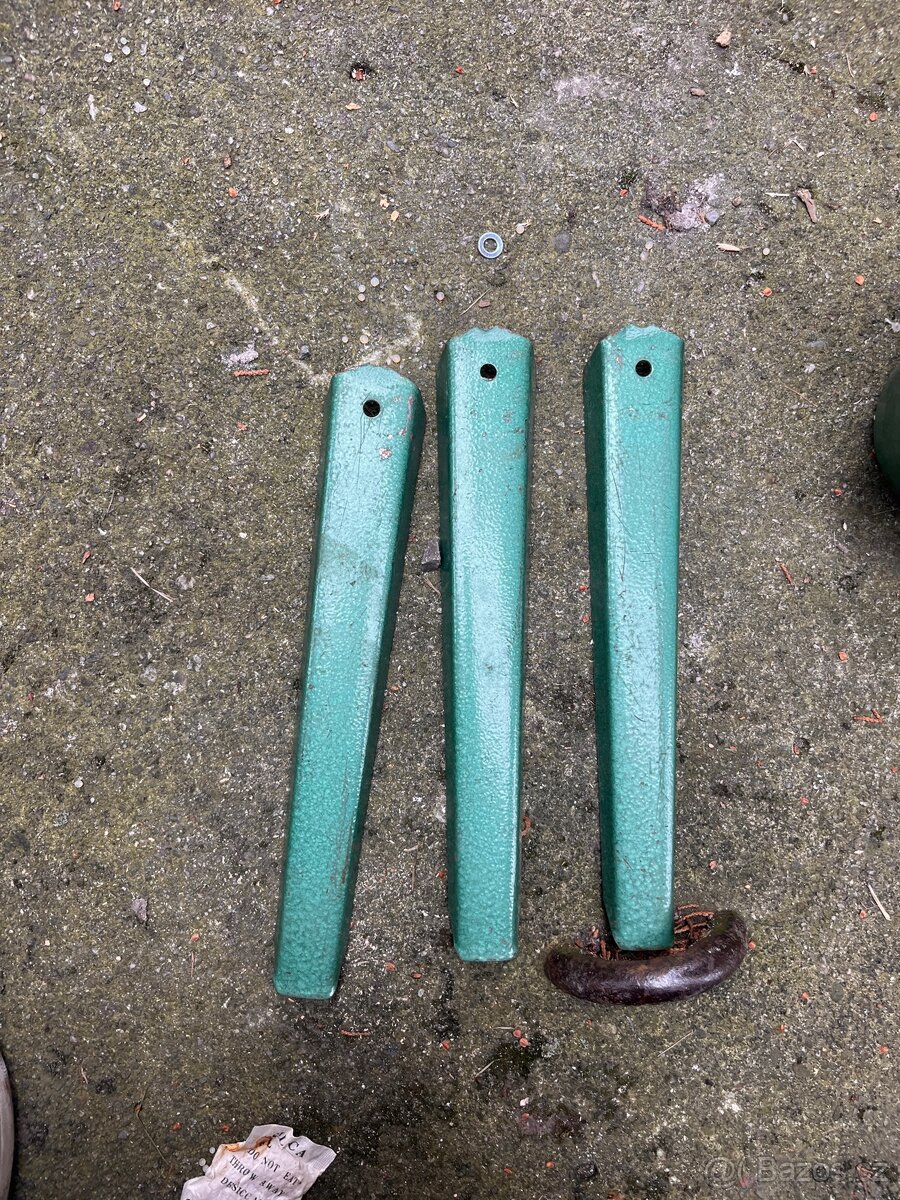 Litinový stojan na živý vánoční stromek - 5