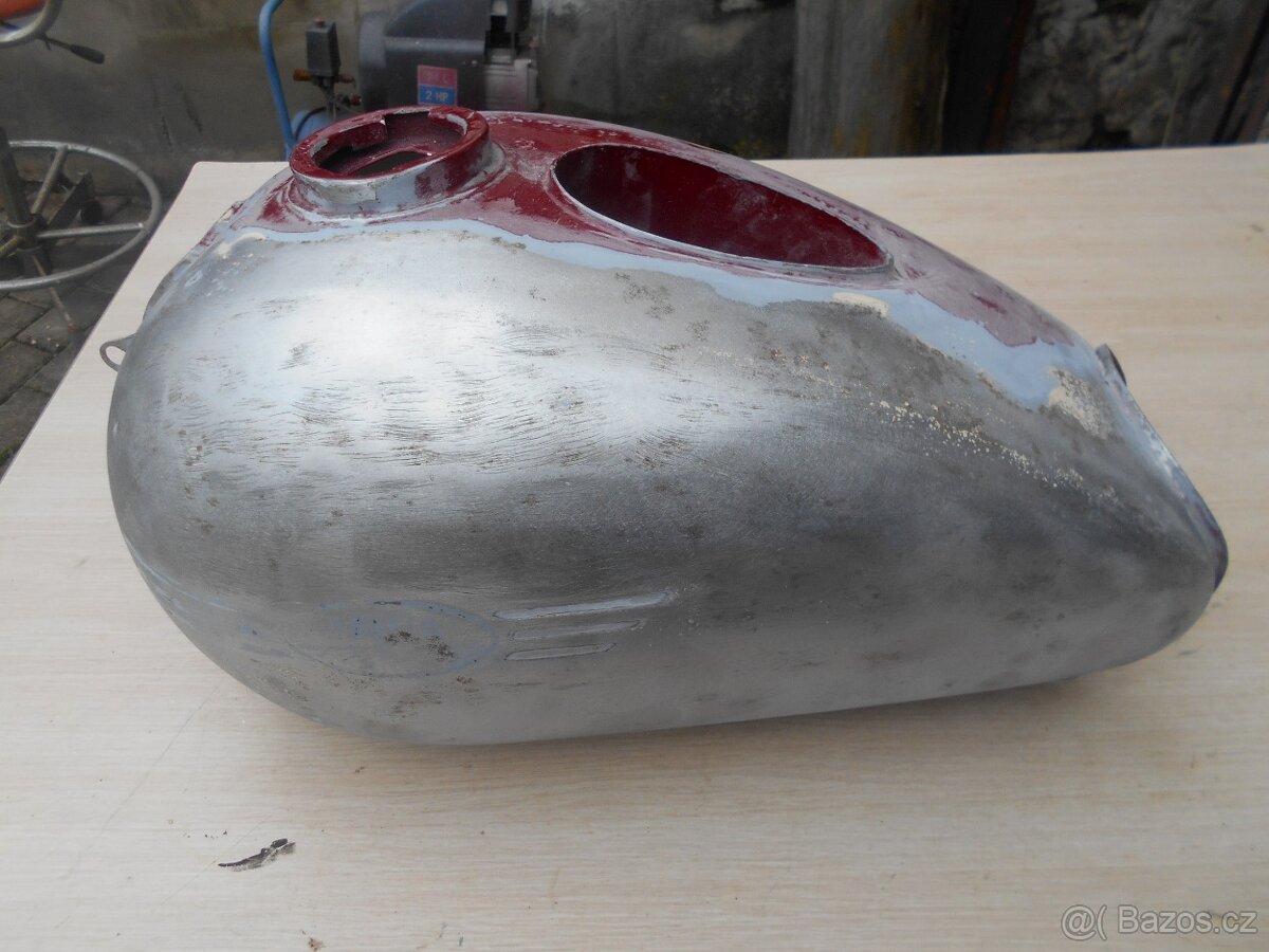 Jawa 250 pérák FJ nádrž - 5