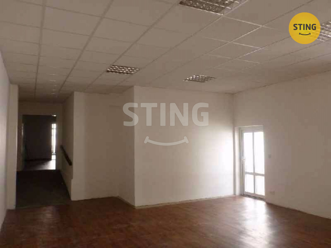 Pronájem prodejny se zázemím a skladem., 131342 - 5