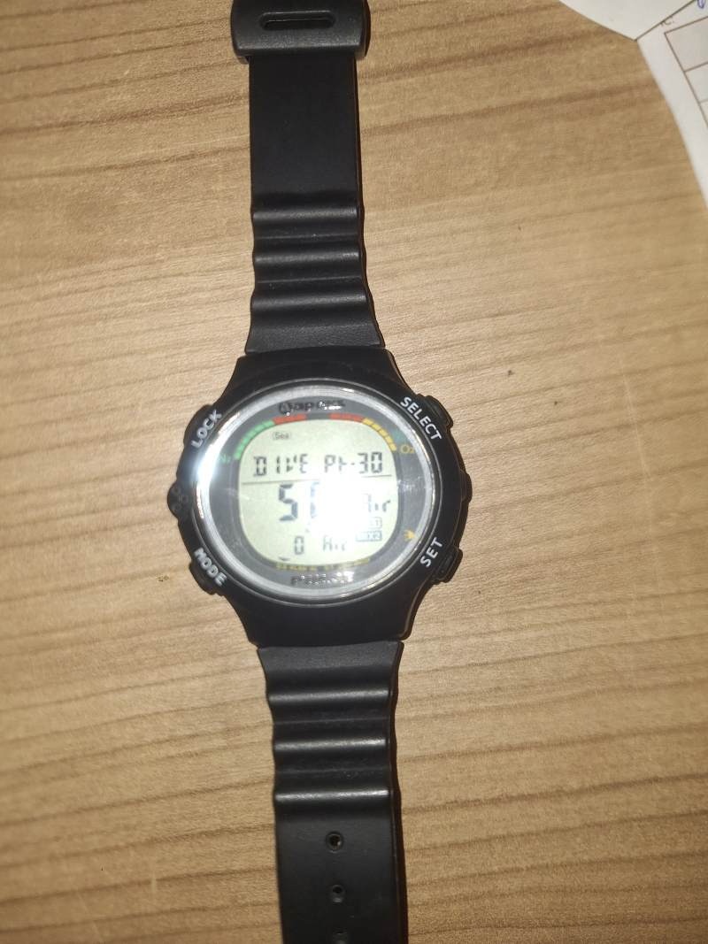 Potápěčský počítač APEKS - 5