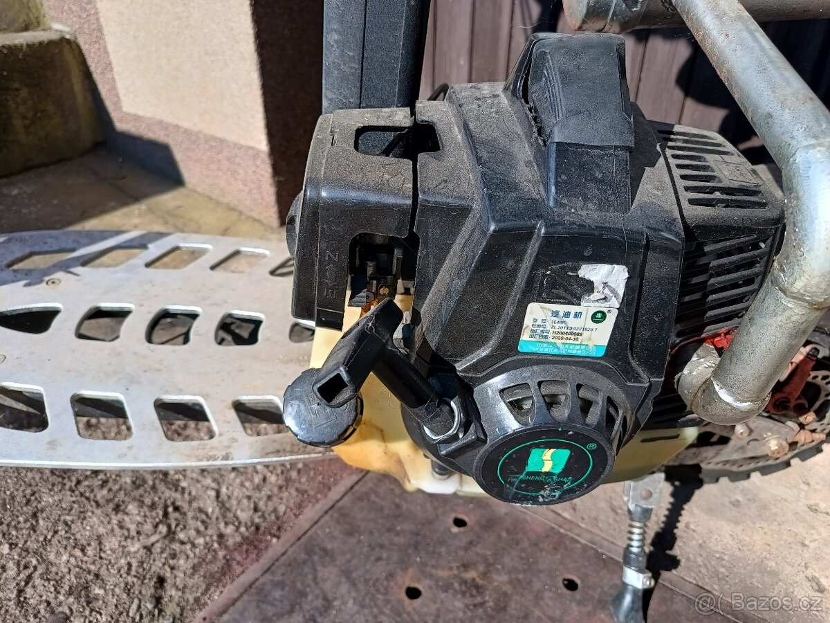 Benzinová koloběžka 2T - 5