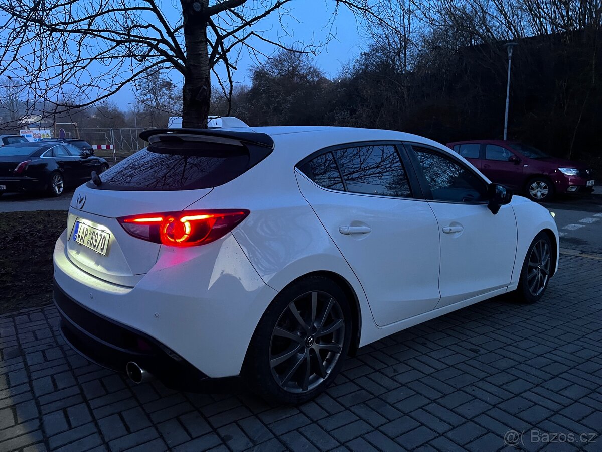 Mazda 3 - 5