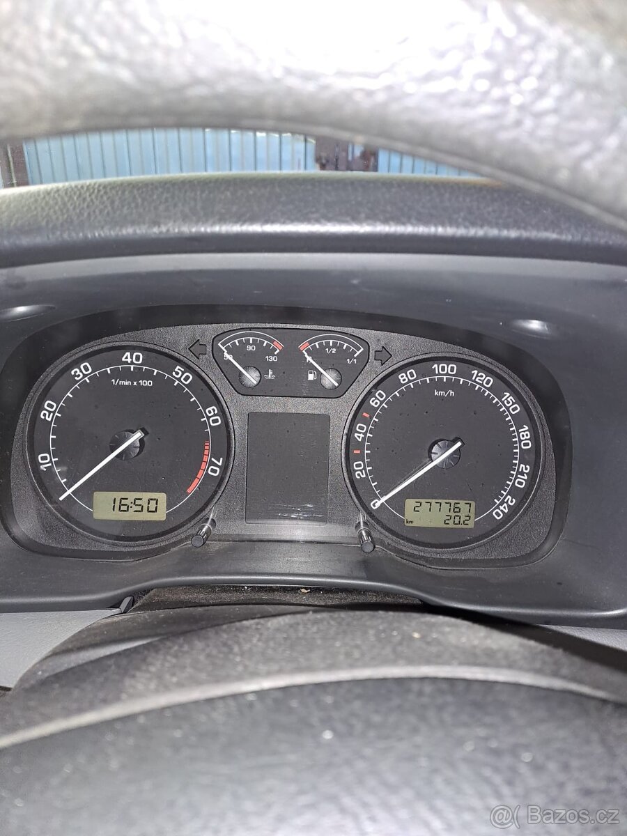 Škoda Octavia Combi 1,6 benzín 75kW - 5
