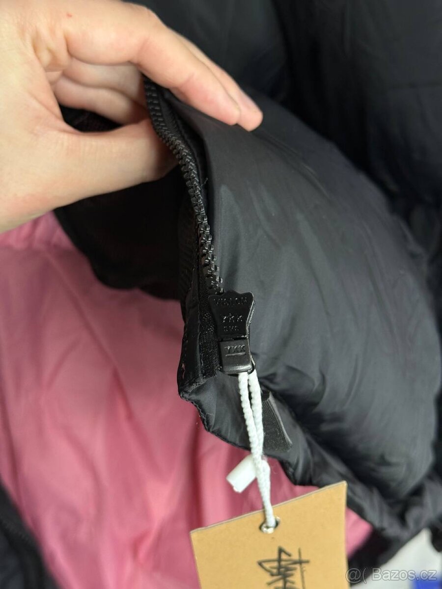 Stüssy 800 Fill Puffer Jacket — černá s růžovou podšívkou - 5