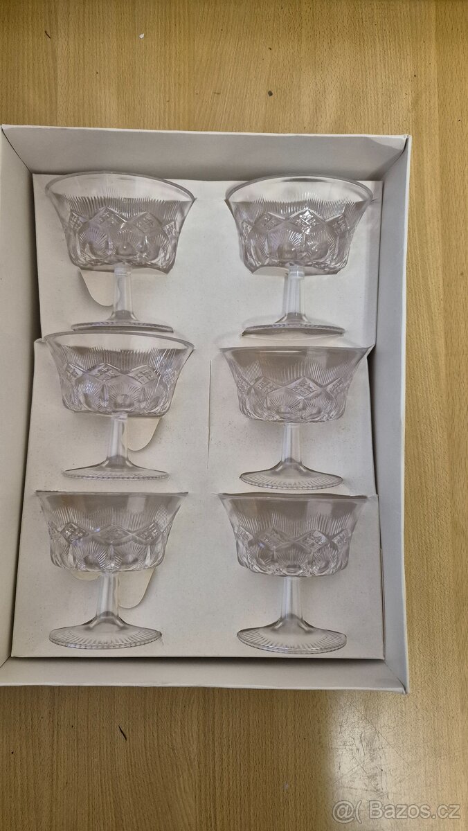 Poháry na zmrzlinu,dezerty,plastové,retro - 5