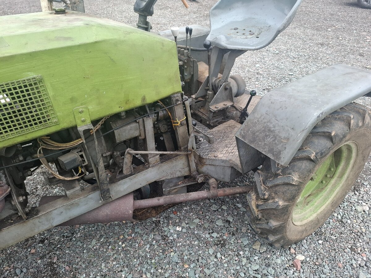 Traktor domací výroby ,sekačka,trabant,hydraulika - 5