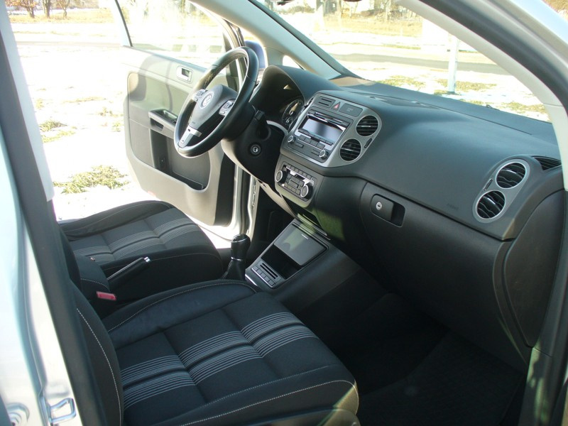 VW Golf Plus 1.2TSi 63kW MATCH, r.v. 3/2012 - 5