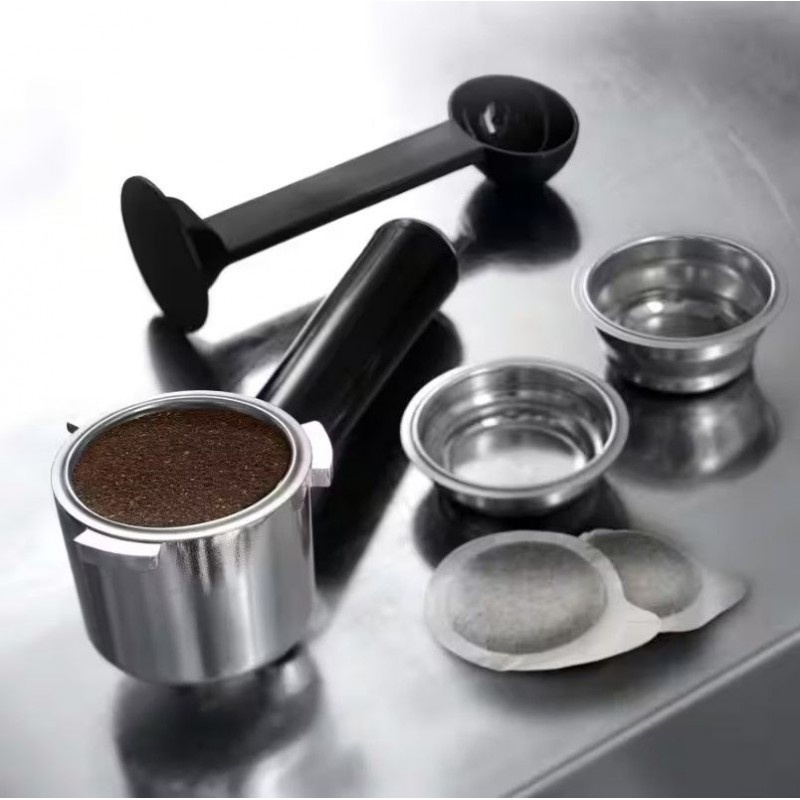 Pákový kávovar De'Longhi Dedica EC 685.M - 5