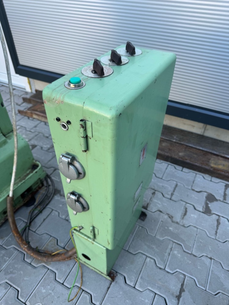 62. Frézka nástrojařská FN 25 - 5