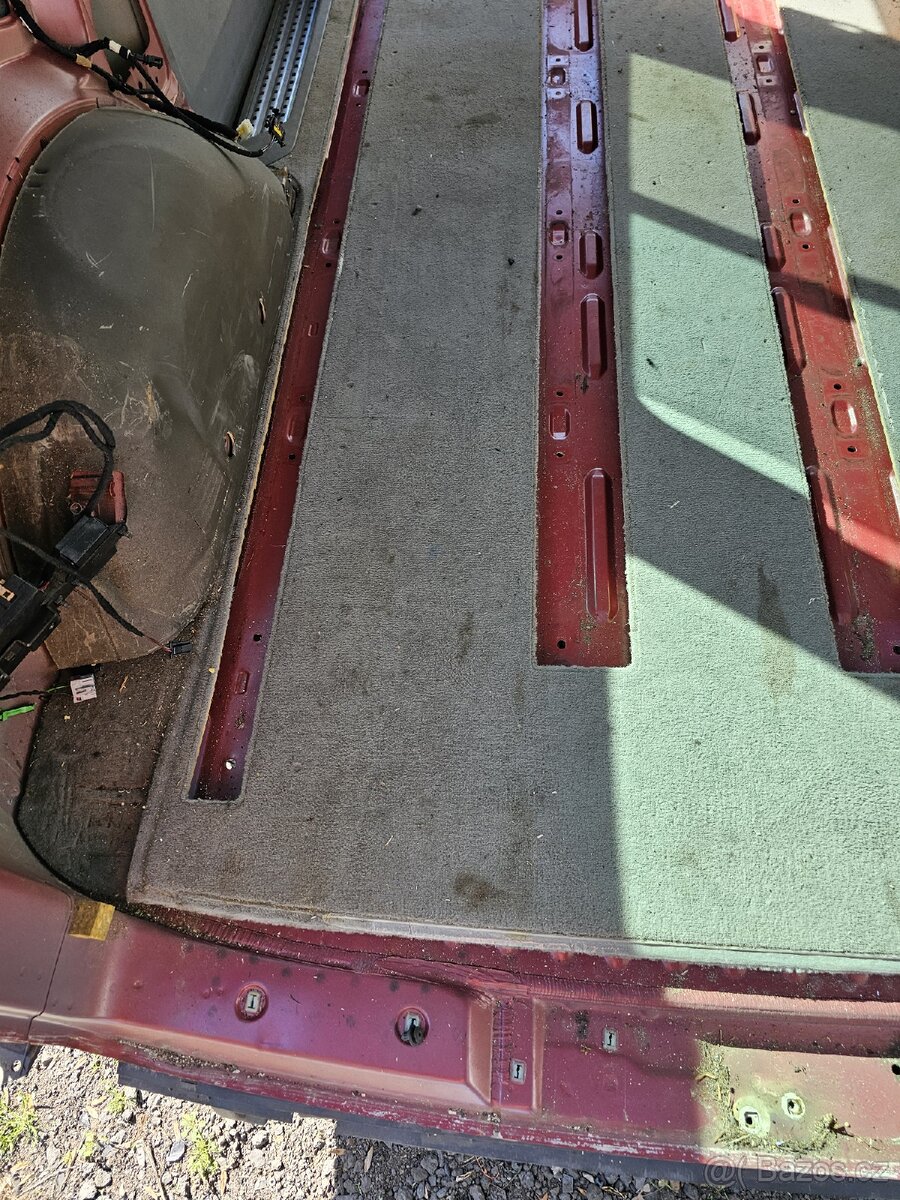 Koberec, podlaha VW Multivan T5 T5.1 T6 - 5