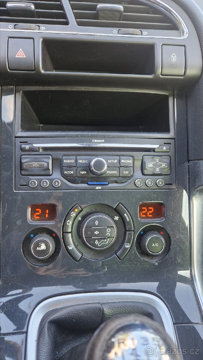 Peugeot 3008 | Nová STK, 1. Majitel, 120tis nájezd - 5