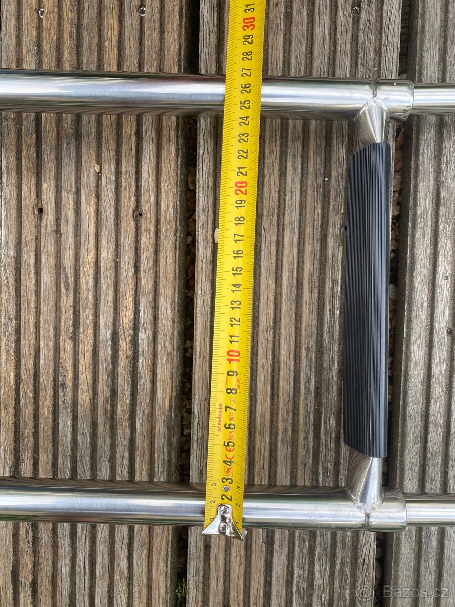 Nerezové kompaktní skládací schůdky k bazénu nebo lodi - 5