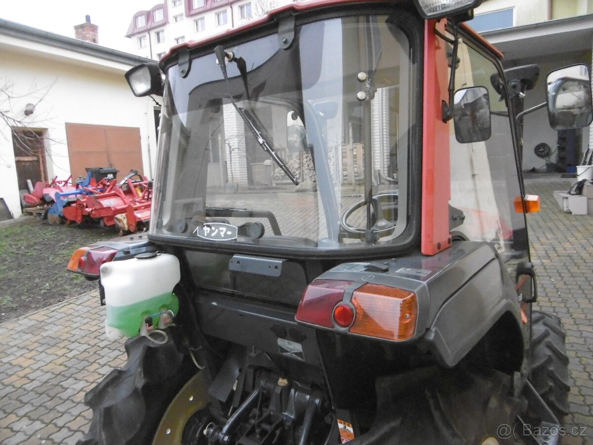 Malotraktor YANMAR AF230D originál kabina - 5