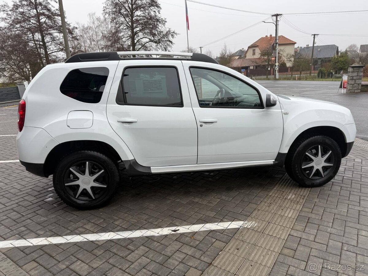 Dacia Duster 4WD 1.6i 77kw jen 67.244km 4x4 tažné zařízení - 5