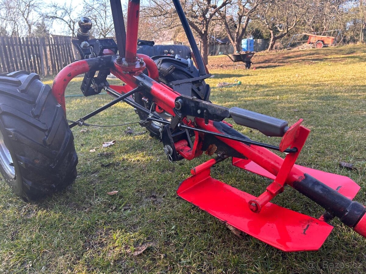 VARI AV-3 Nosič nářadí - 5