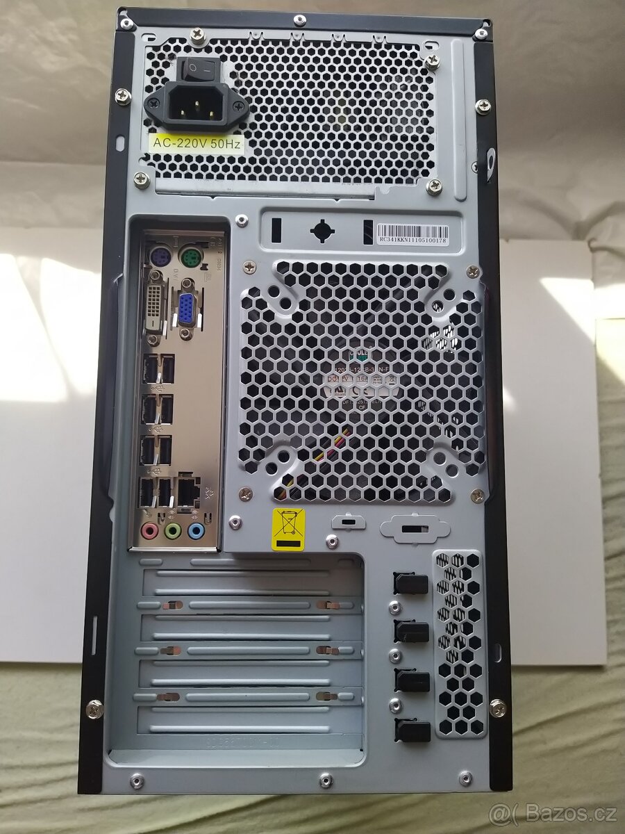 PC sestavu Cooler Master - i3 - 5