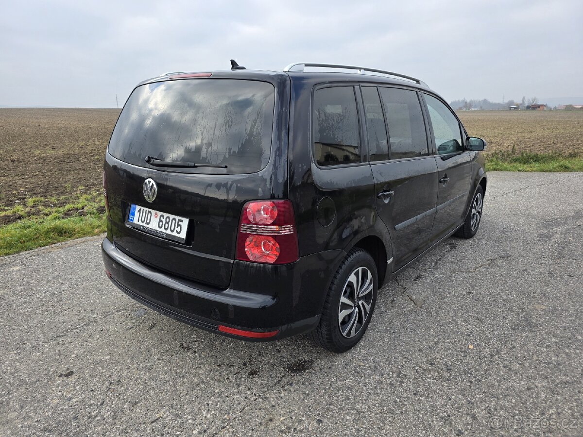 Volkswagen Touran TOP výbava - 5