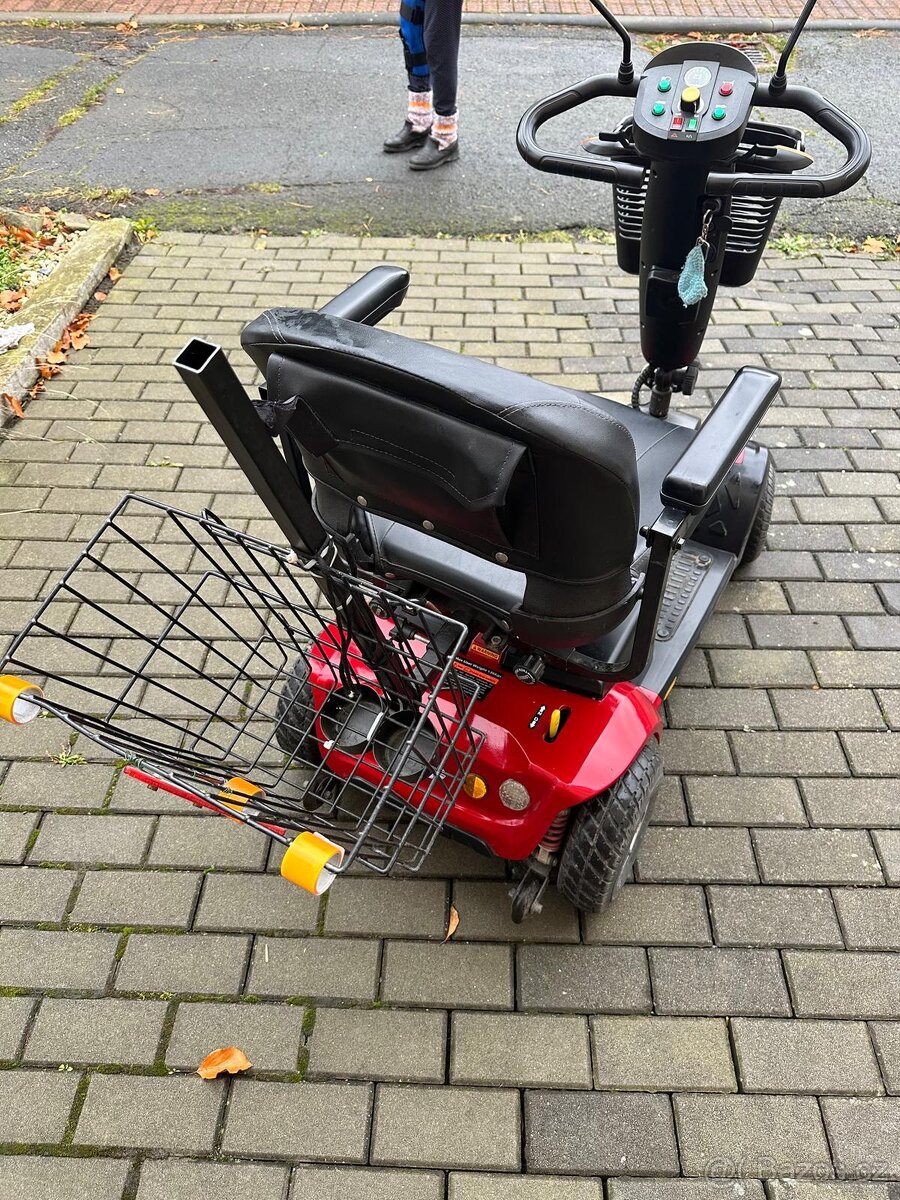 Elektrická čtyřkolka/vozík LPN Malux+