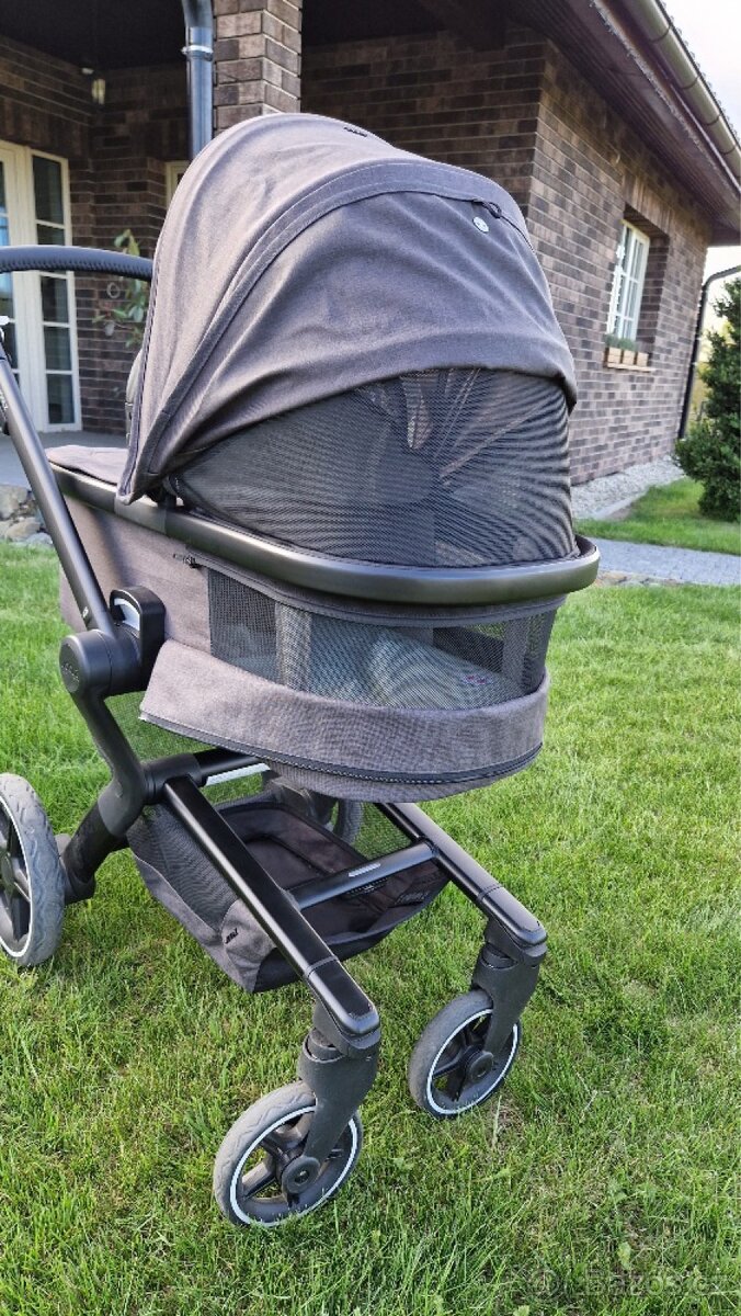 Kočárek Joolz Hub+ - 5