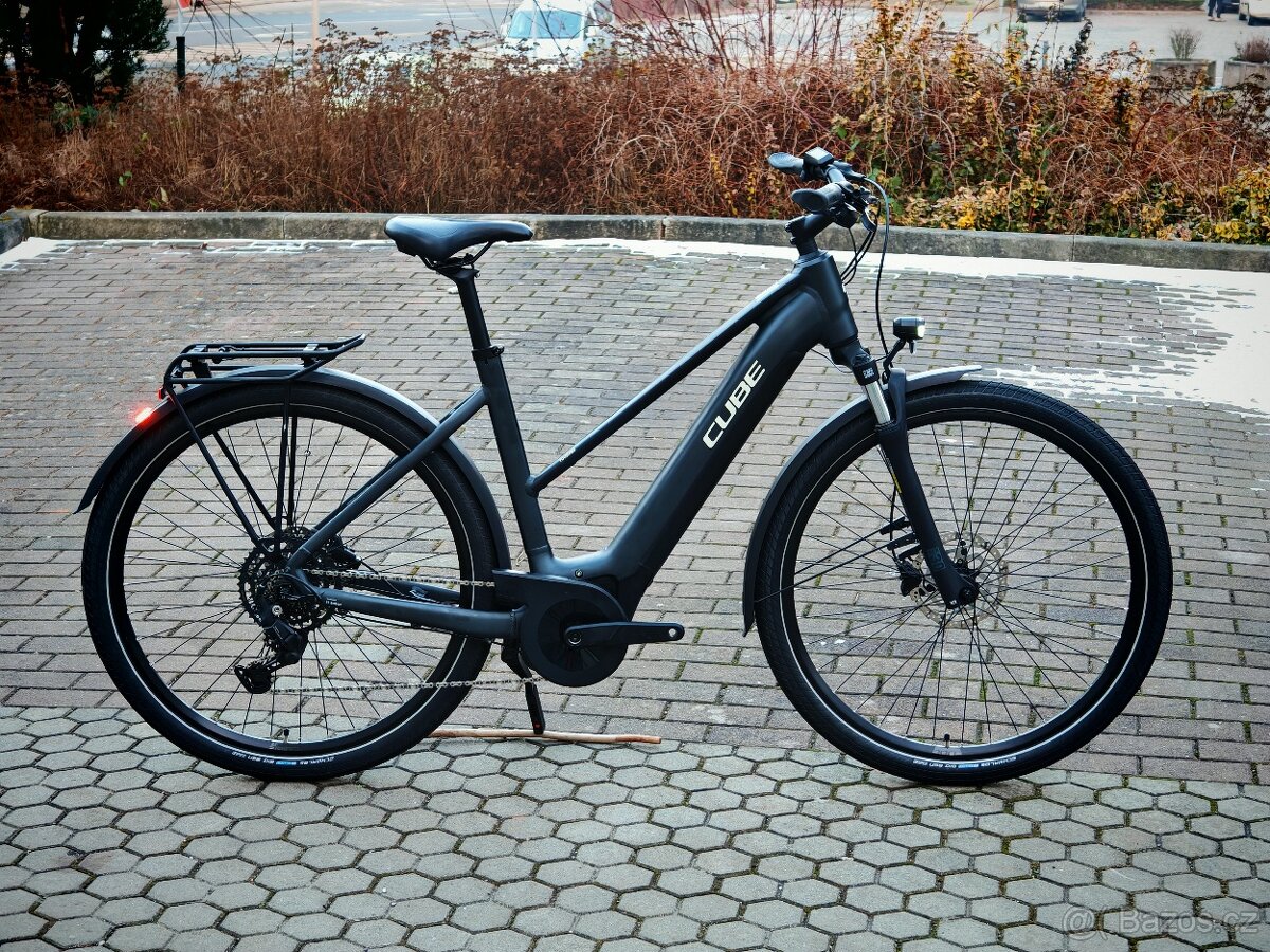 Cube Touring Hybrid One 625 - 5