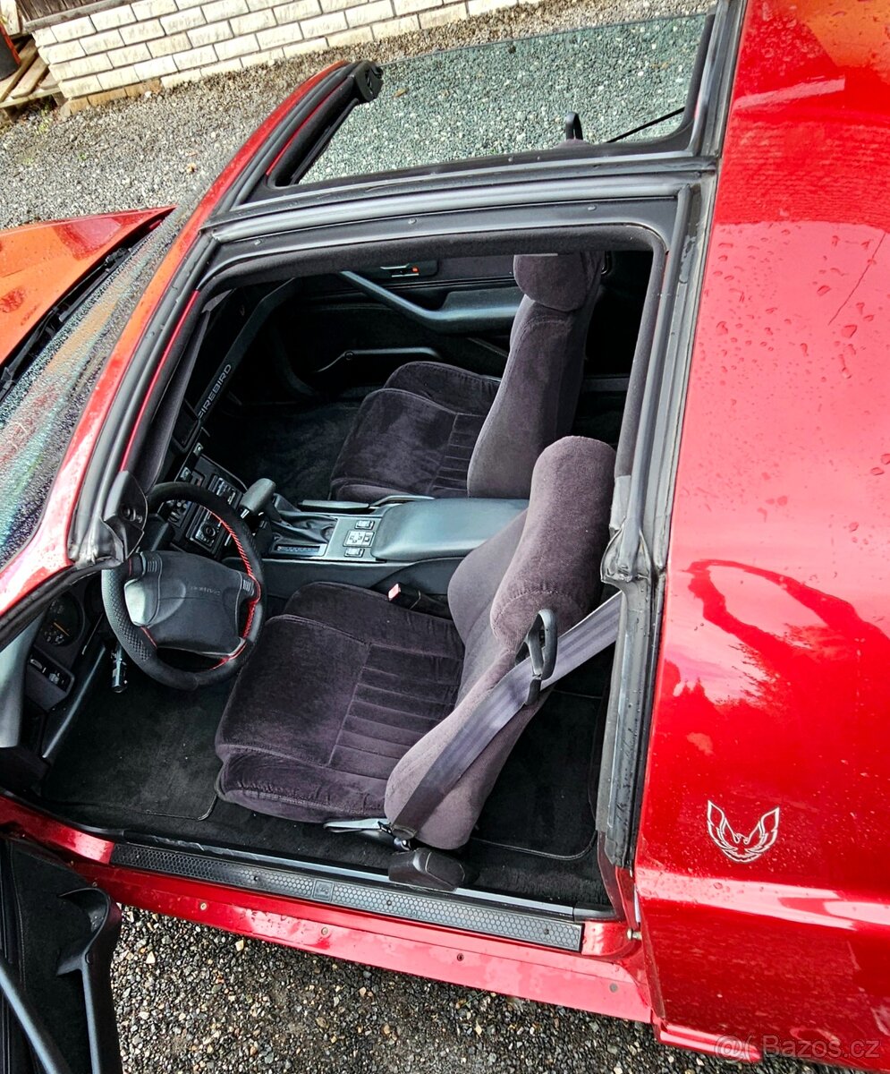 Pontiac Firebird 3.2 automat - 5